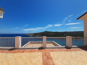 Overlooking the sea 6 pax in Santa Teresa Gallura
